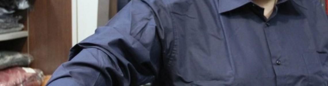 Ce tinute poarta tenorul Razvan Sararu de la Goliat Fashion