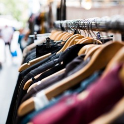 Sfaturi despre articolele vestimentare pentru femeile voluptoase