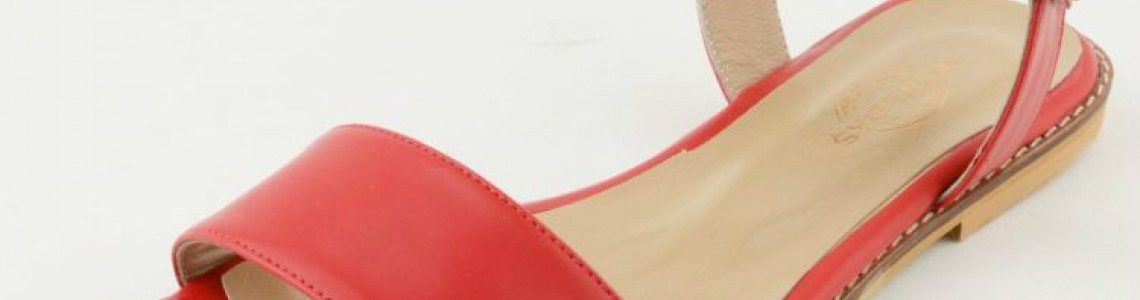 Spune-mi ce sandale porti, ca sa-ti spun pana unde poti sa mergi