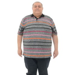 Tinuta masculina de serviciu: blugi, tricou si adidasi